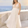 Elara Pronovias needs different photo-not plus size